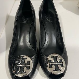 Tory Burch- black/silver sally 2 tumbled leather